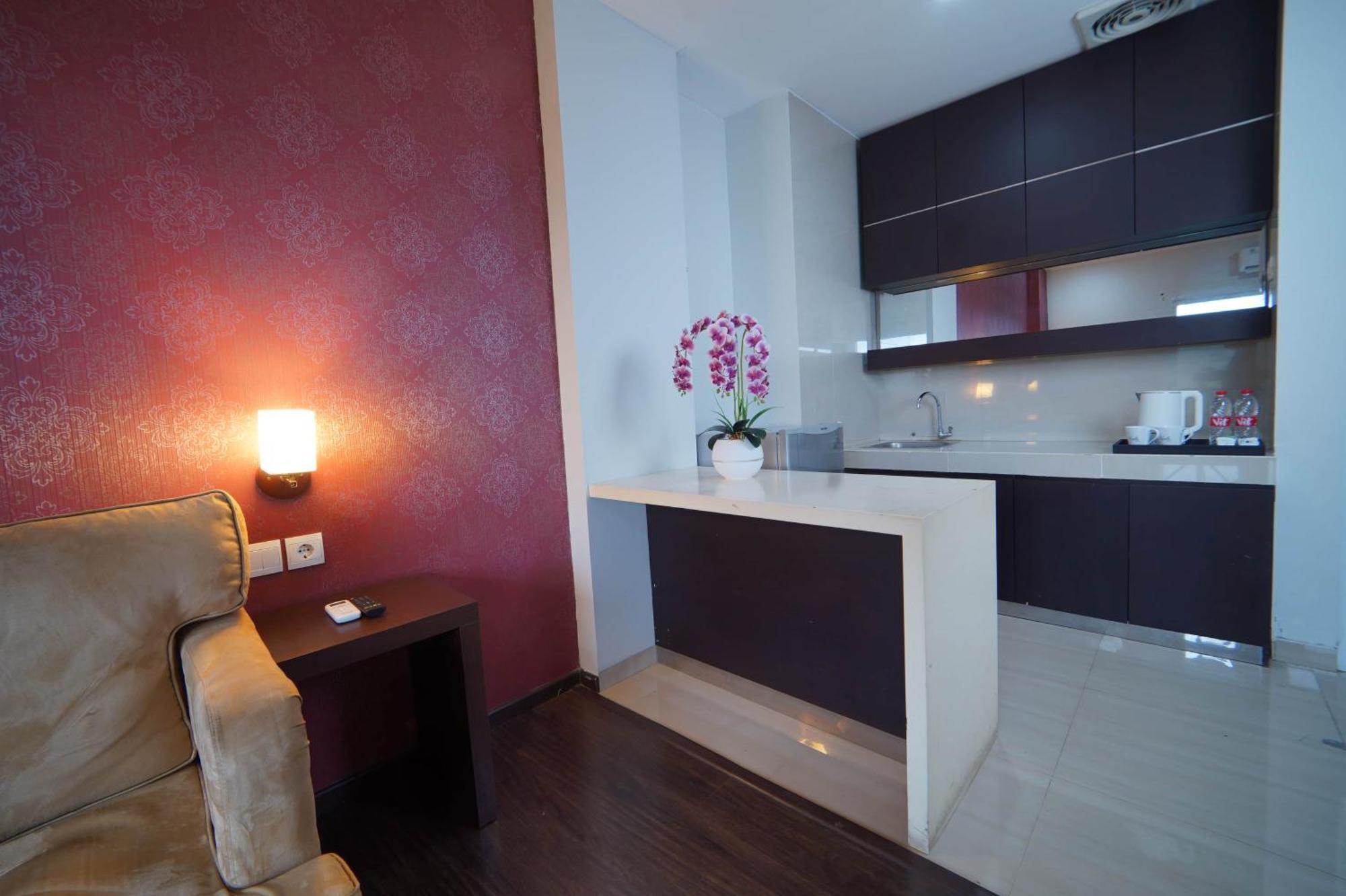 Noola Hotel Cilacap Zewnętrze zdjęcie